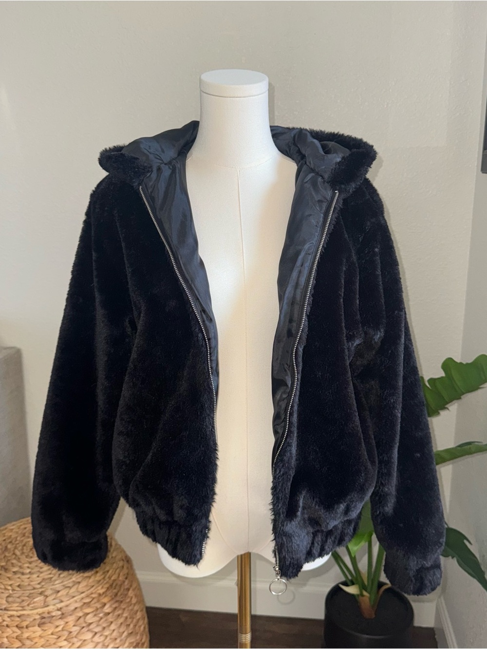 Wild Fable Small Black Faux Fur Hooded Bomber Jacket Full Zip Y2K Thick Coat